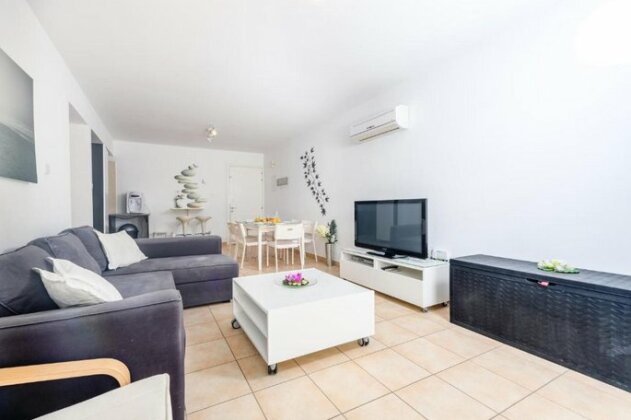 Thea Gardens Apartment - Photo4