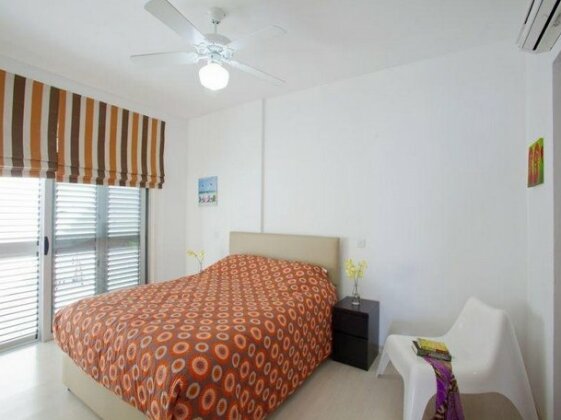 Trident 4 Luxury Beach Front Suite - Photo3