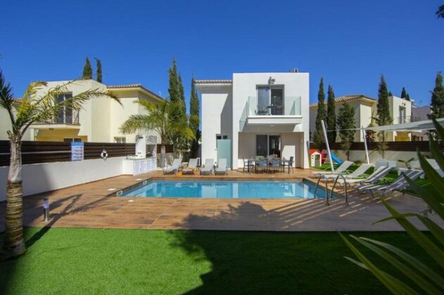 Tsokkos Luxury Villa - Photo2