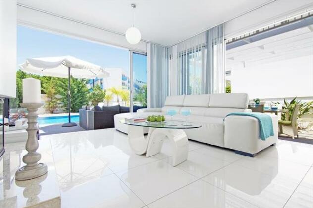 Villa Adonia - Photo2