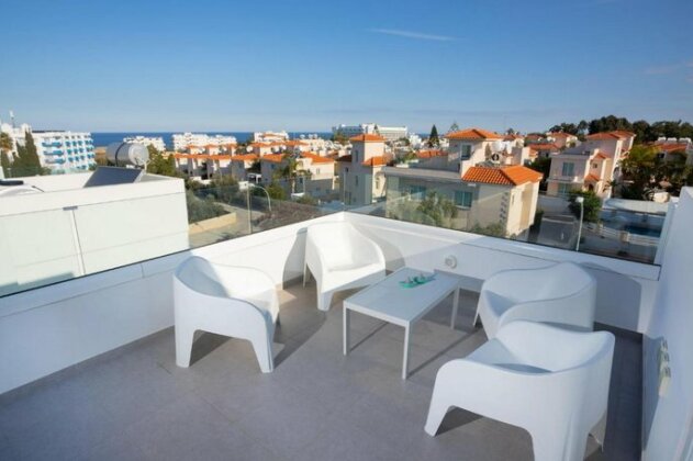 Villa Ioli Green Bay Protaras - Photo4