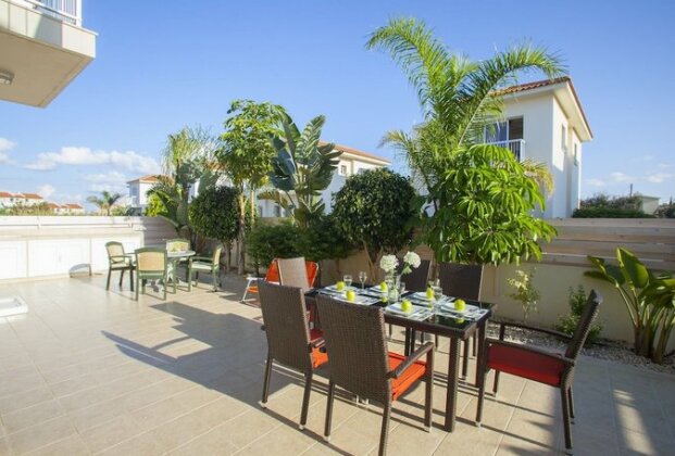 Villa Posidonas - Photo2