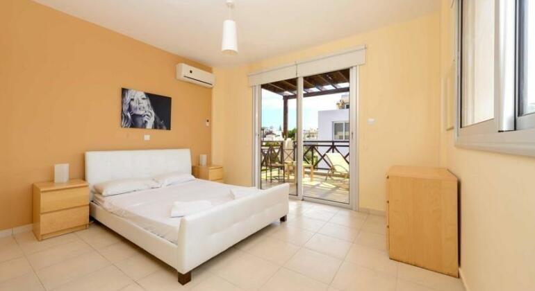 Villa Victoria Protaras - Photo3
