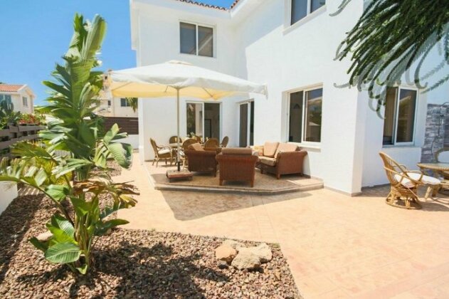 Villa Willow Mandali - Photo2