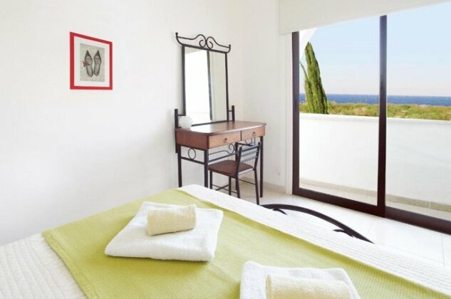 Villa Yvonne Protaras - Photo3