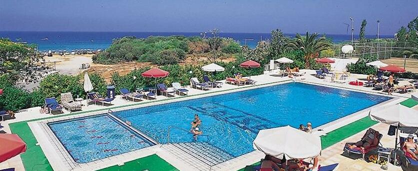Vrissaki Hotel Apartments - Photo2