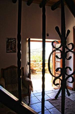 Village House Bed & Breakfast - Photo5