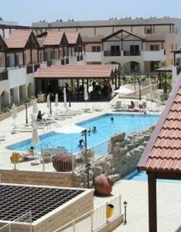 Elysian Fields Spa & Resort Apartment Complex - Photo2