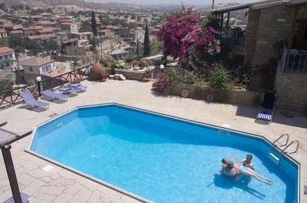 Adamos House - Photo2