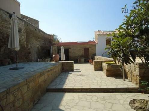 Agia Eleni - Photo4