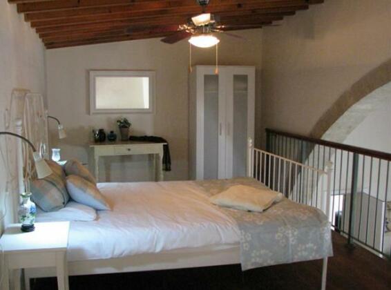 Dolphin Guest House and Studios - Photo4