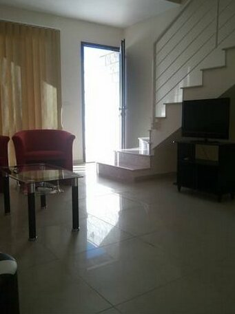 Gemstone Village Maisonette A7 - Photo4