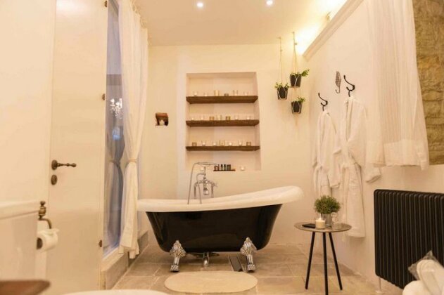 Oinou Strata - Adults Only - Photo4