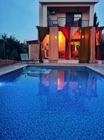 Privately located villa with pool