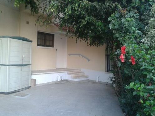 Nikos Mezonette - Photo5