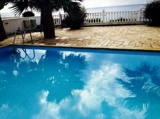 Zygi Beach Villa - Photo3