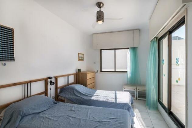 Zygi Marina Sea View - Photo4