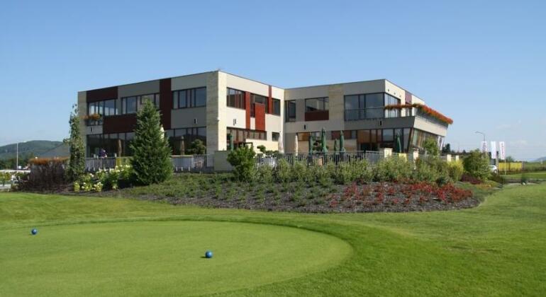 Hotel Beroun Golf Club - Photo2