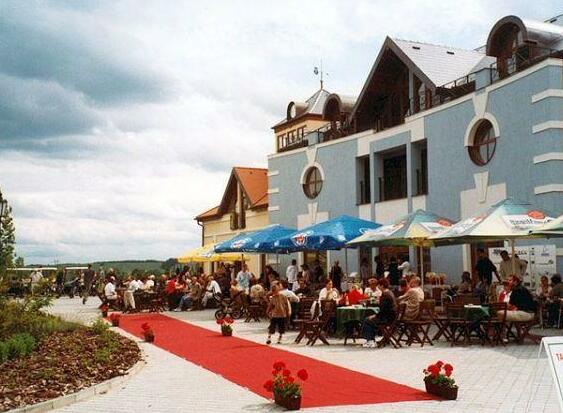 Darovansky Dvur - Wellness & Golf Hotel - Photo3