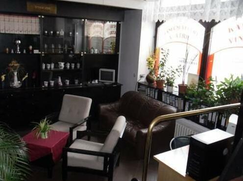 Hotel CB Royal - Photo2