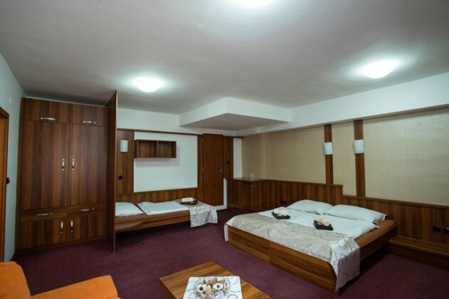Hotel Kras Jedovnice - Photo3