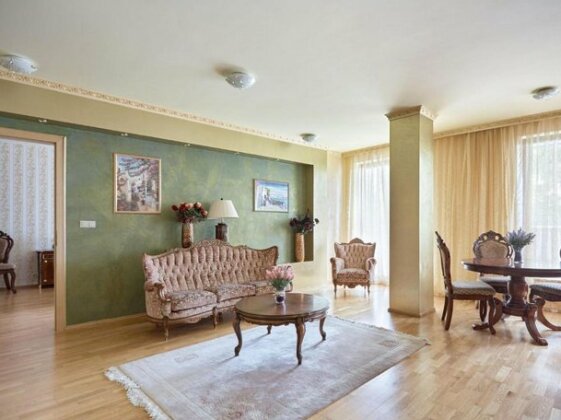 Lira Apartments Karlovy Vary - Photo2