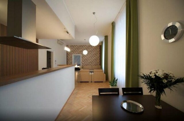 Apartment in Prague With Air Conditioning Lift Washing Machine - Photo2