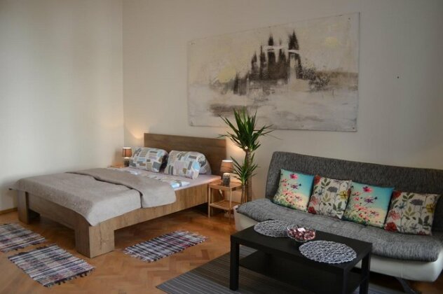 Apartment Petrska Tower - Photo2