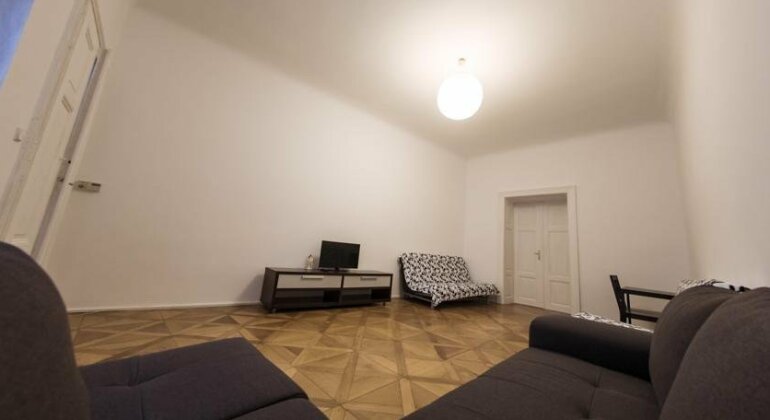 Apartment U pujcovny 4 - Photo4