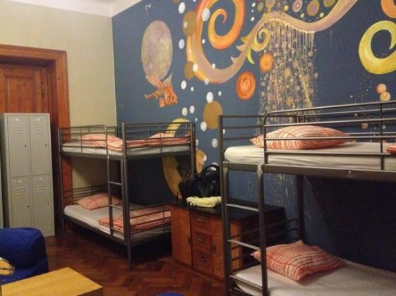 Art Hole Hostel - Photo2