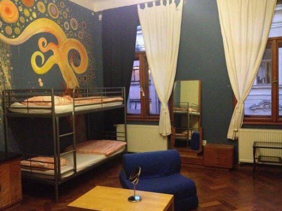 Art Hole Hostel - Photo4