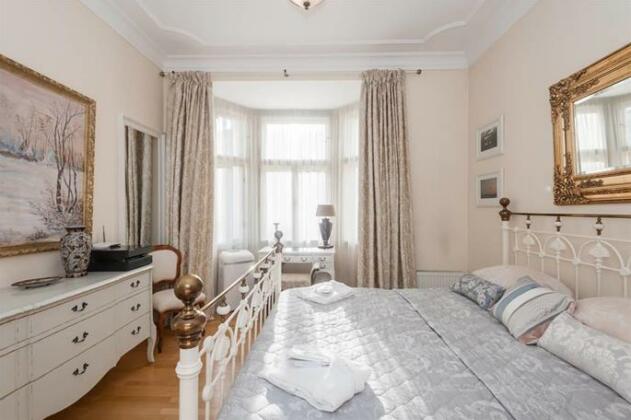 Beautiful Flat Next to The City Centre - Photo2