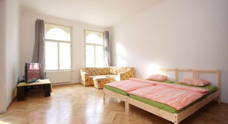 Bright Apt in the heart of Prague - Photo2