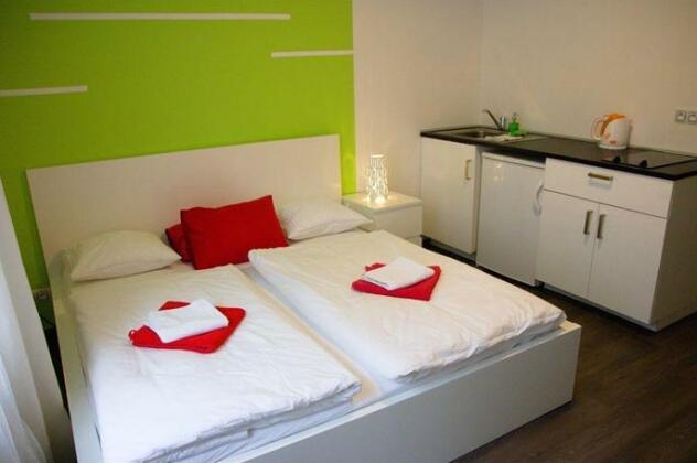 Budget Apartment Prague - Photo2