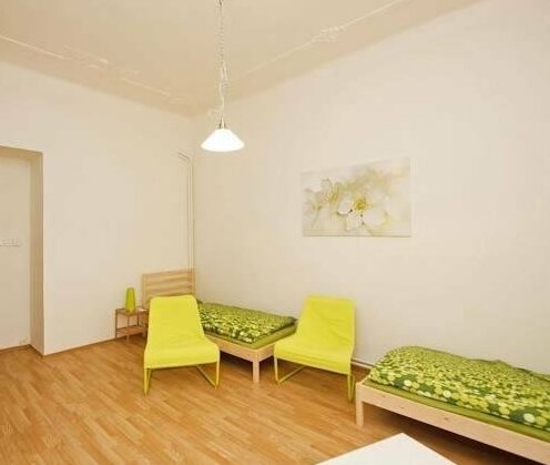 Budget Rehorova Apartment - Photo4