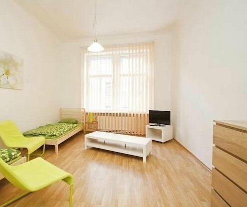 Budget Rehorova Apartment - Photo5