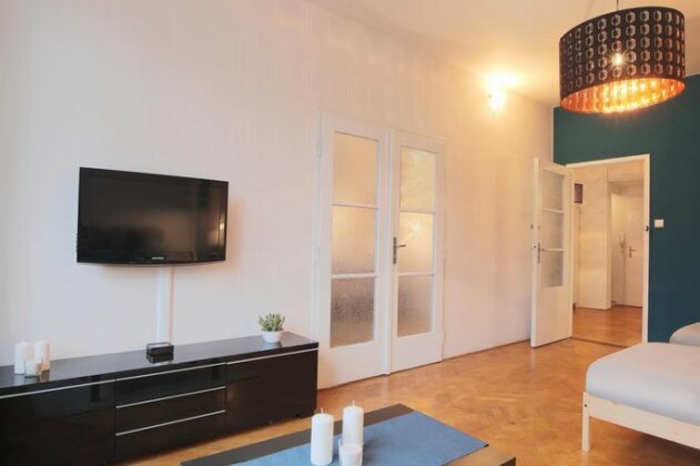 City Center Apartment walking distance to Old Town by easyBNB - Photo5