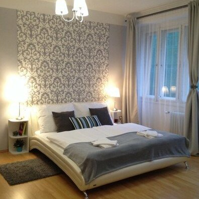  Photo 1