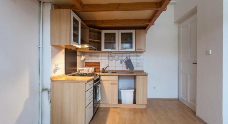 Cozy Small Apartment Mala Strana - Photo3