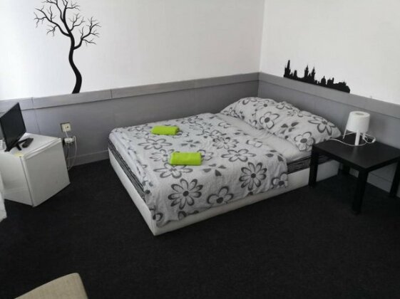 Photo 2