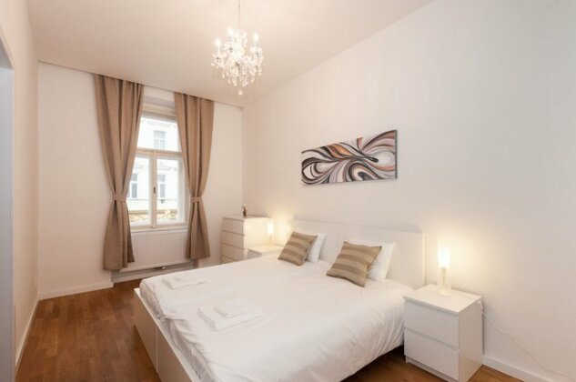 Designer Prague City Apartments - Photo2