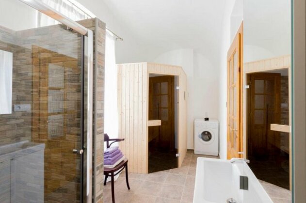 Dlouha Apartment with sauna - Photo2