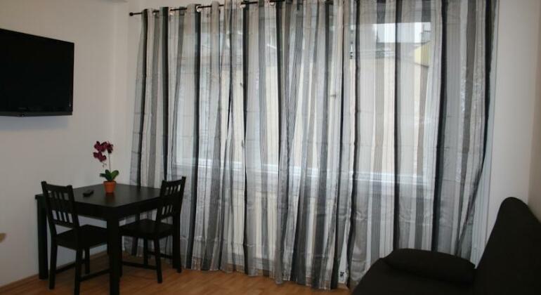 Epstein Apartments - Photo4