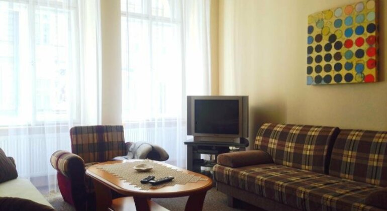 Family Apartment Mala Strana - Photo4