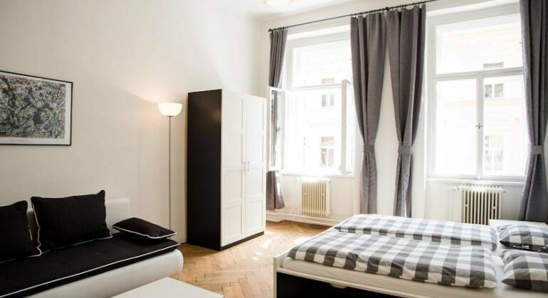Foerster Apartments - Photo2