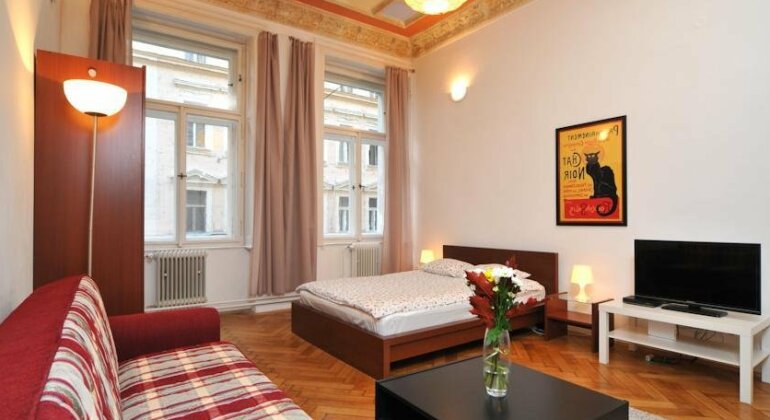 Foerster Apartments - Photo4