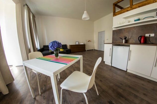Freedom Rooms & Apartments - Photo2