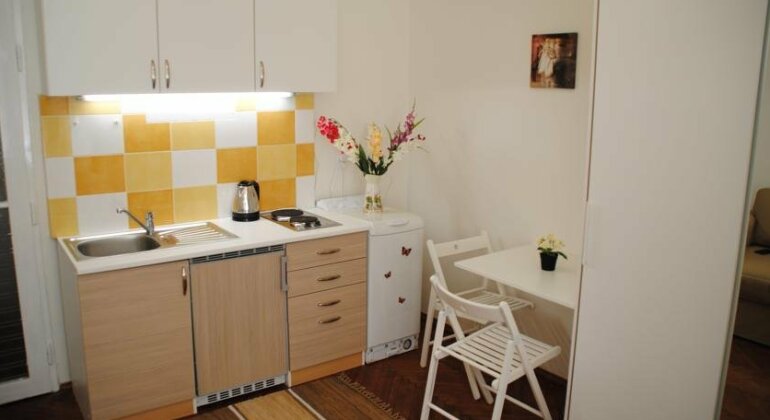 Happy Guest National Theatre Apartment - Photo4