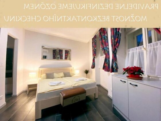 Historic Centre Aparthotel X - Photo2