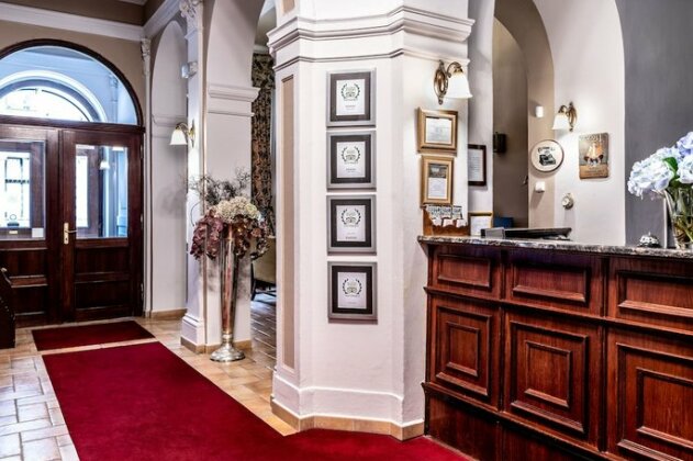 Hotel Julian - Photo3